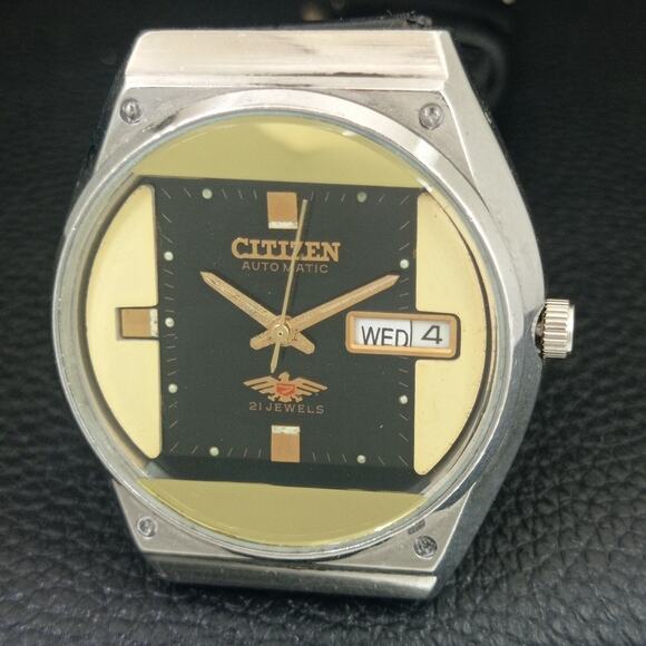 Vintage 1977 Citizen Automatic Mens Silver Watch W/daydate & Gold accents - Picture 3 of 10